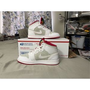 AIR JORDAN RETRO 1 MID HARE BUGS BUNN 719554-123 - SIZE 5.5Y [WOMEN 7 or 6.5]